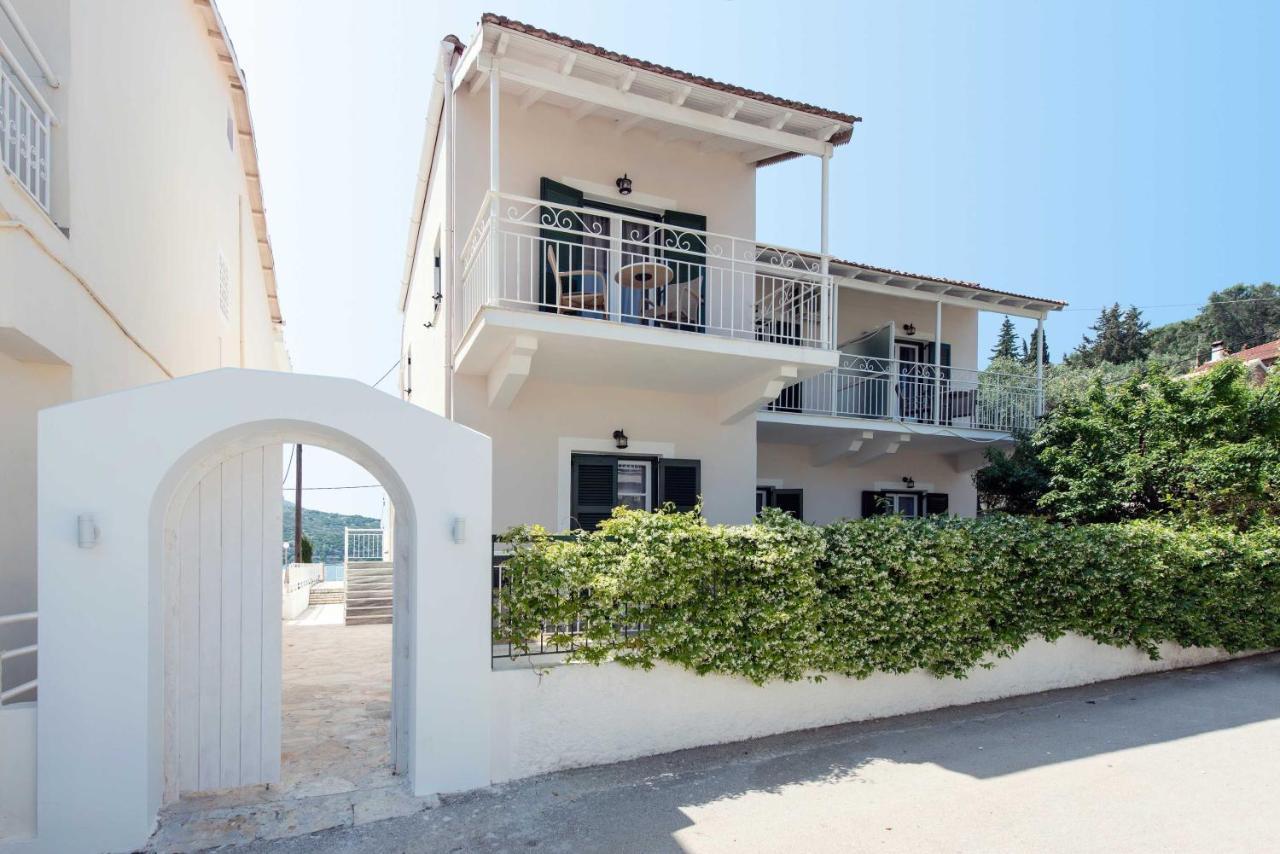 Marika Apartments Kassiopi Exterior photo